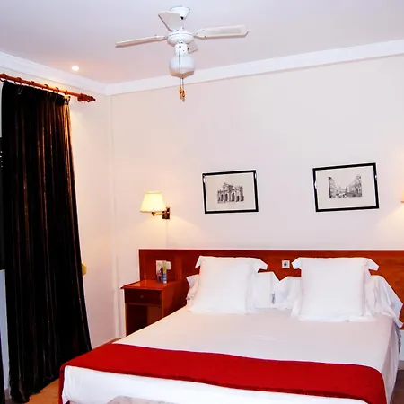 El Dorado Hotel 2*