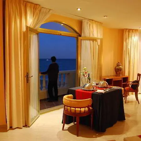 מלון El Dorado קרבונראס